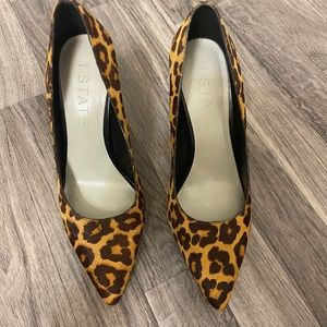 NWT 1. State Cheetah Pumps
